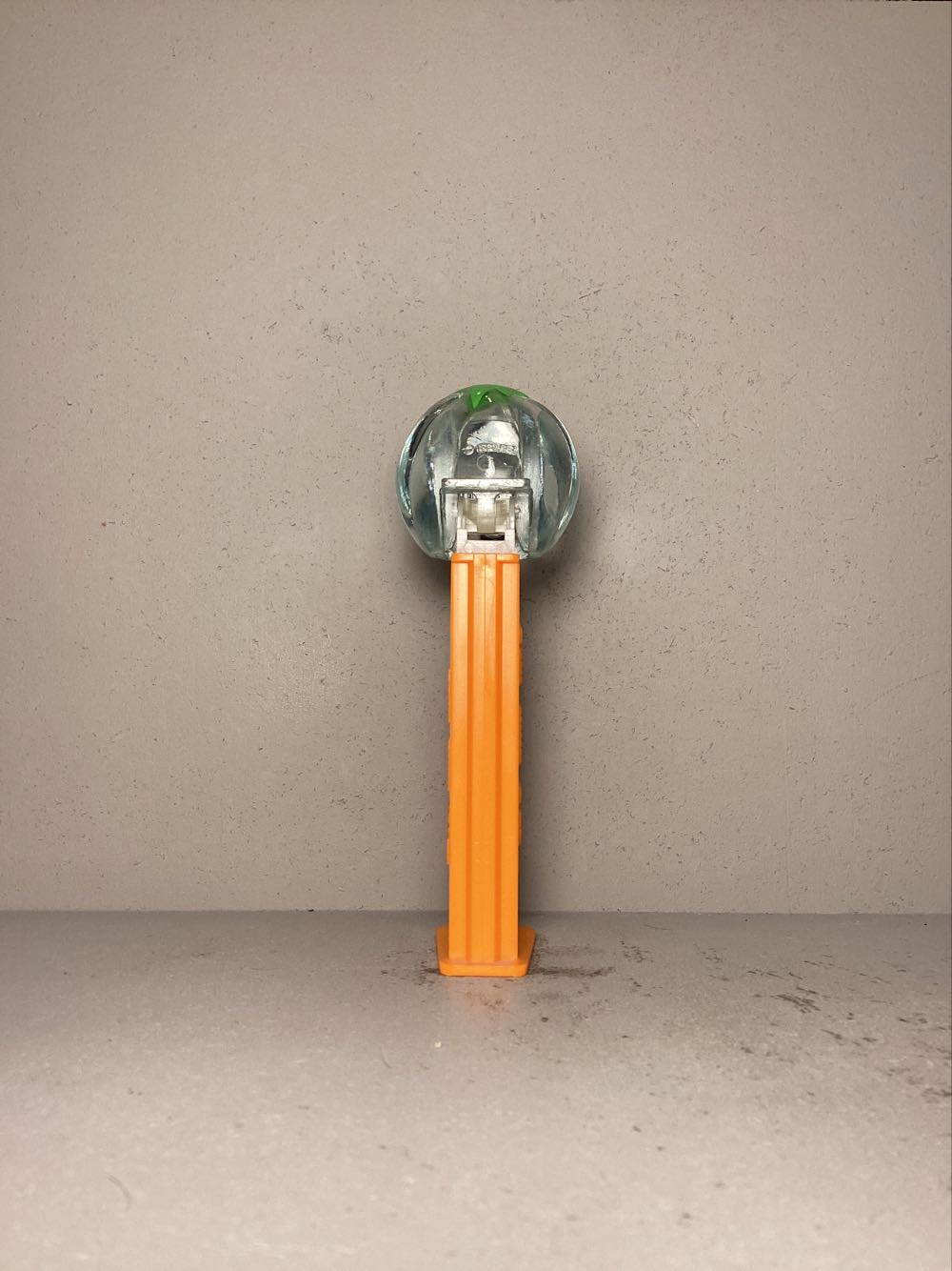 Halloween- Pumpkin C - Holiday pez collectible - Main Image 3