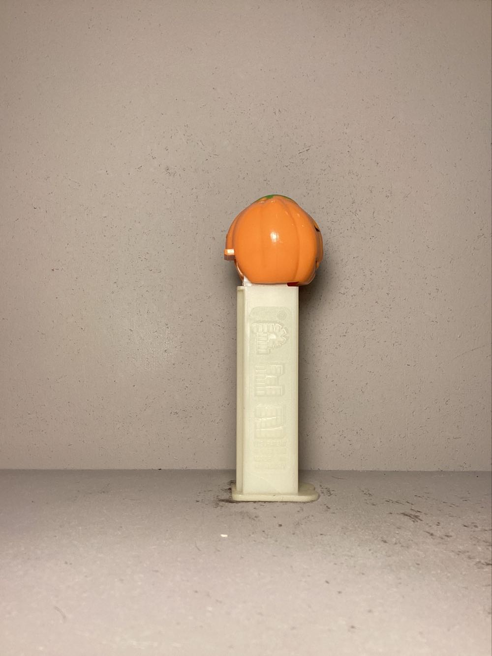 Halloween- Pumpkin C - Holiday pez collectible - Main Image 2