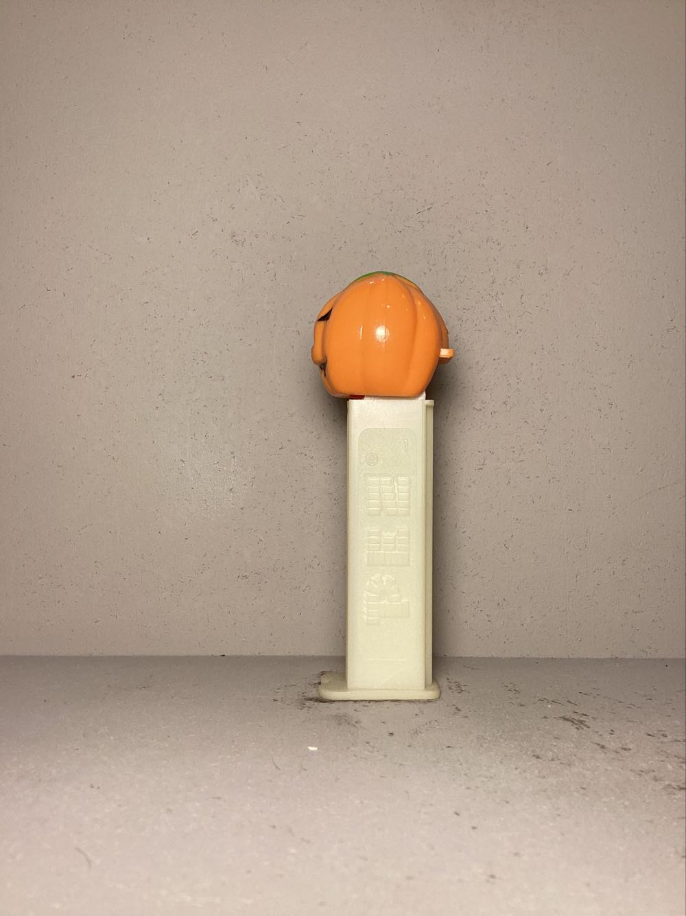 Halloween- Pumpkin C - Holiday pez collectible - Main Image 4
