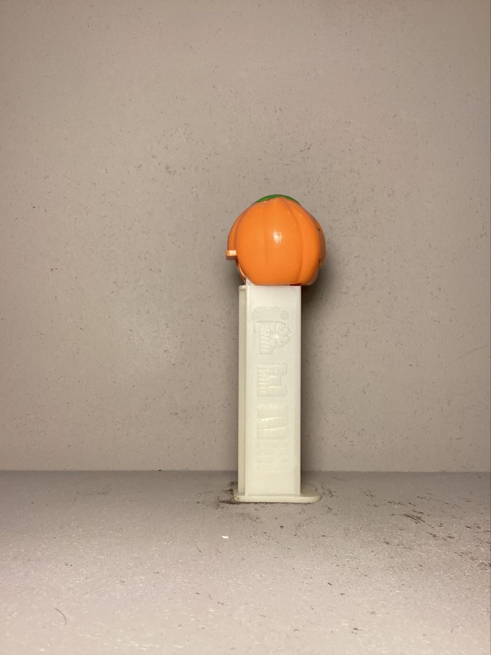 Halloween- Pumpkin C - Holiday pez collectible - Main Image 2
