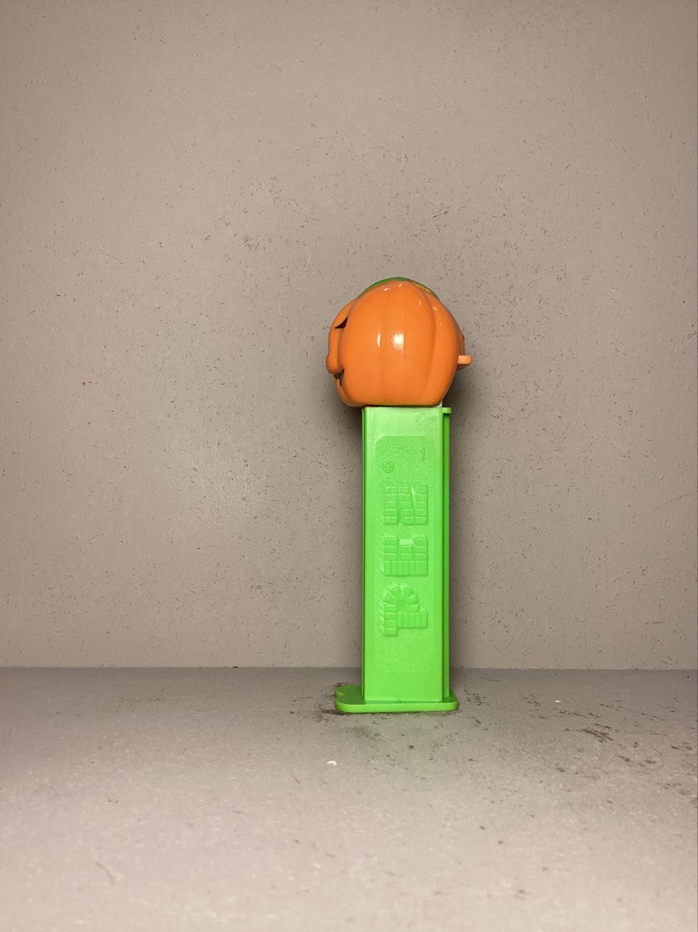 Halloween- Pumpkin C - Holiday pez collectible - Main Image 4