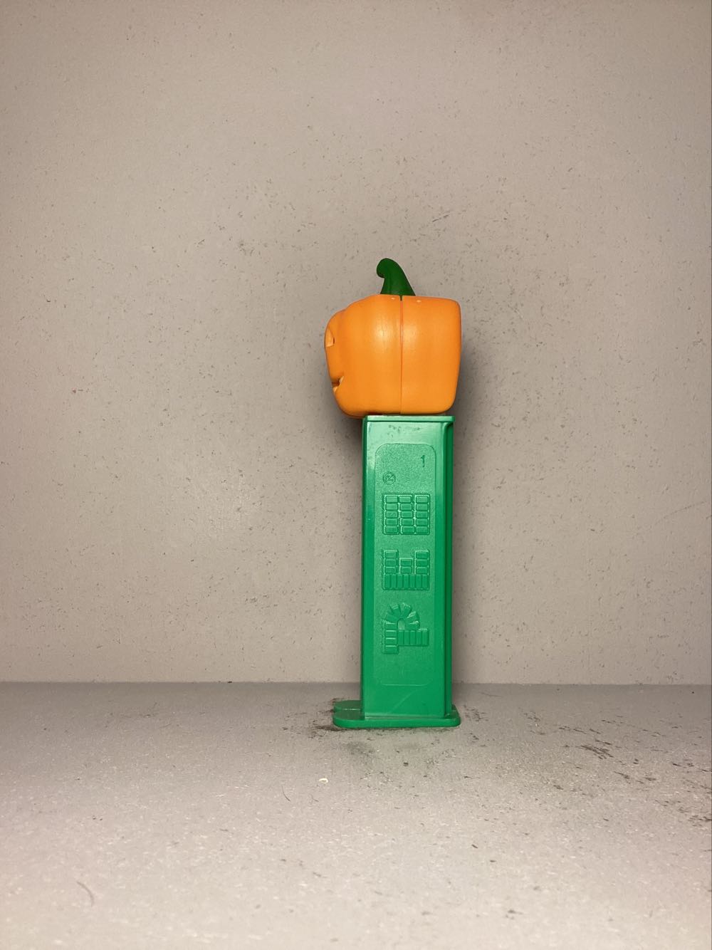 Halloween- Pumpkin E - Holiday pez collectible - Main Image 4