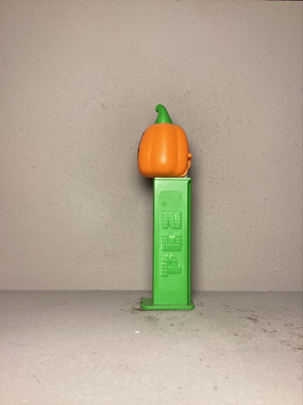 Halloween- Pumpkin F - Holiday pez collectible - Main Image 4