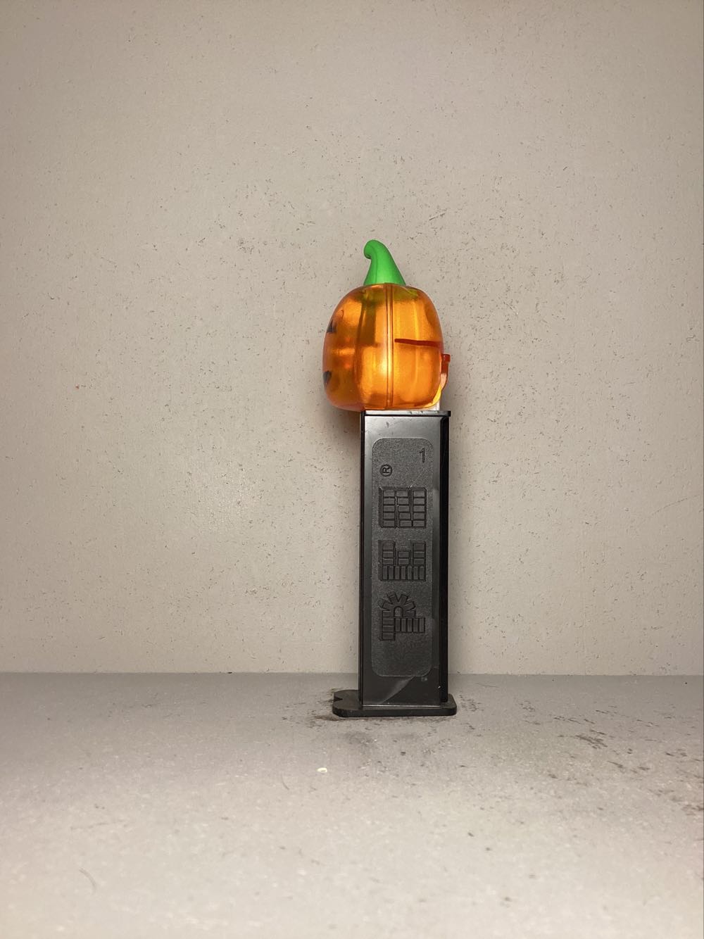 Halloween- Pumpkin F - Holiday pez collectible - Main Image 4