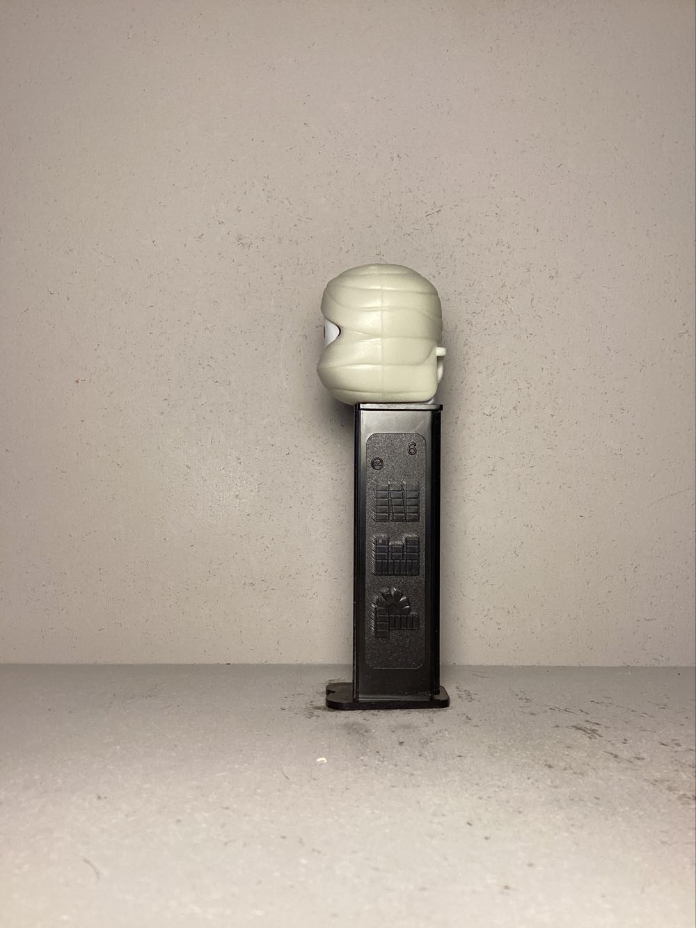 Halloween- Mummy B - Holiday pez collectible - Main Image 4