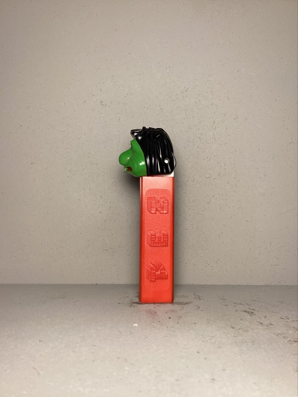 Halloween- Mr. Ugly - Holiday pez collectible - Main Image 4