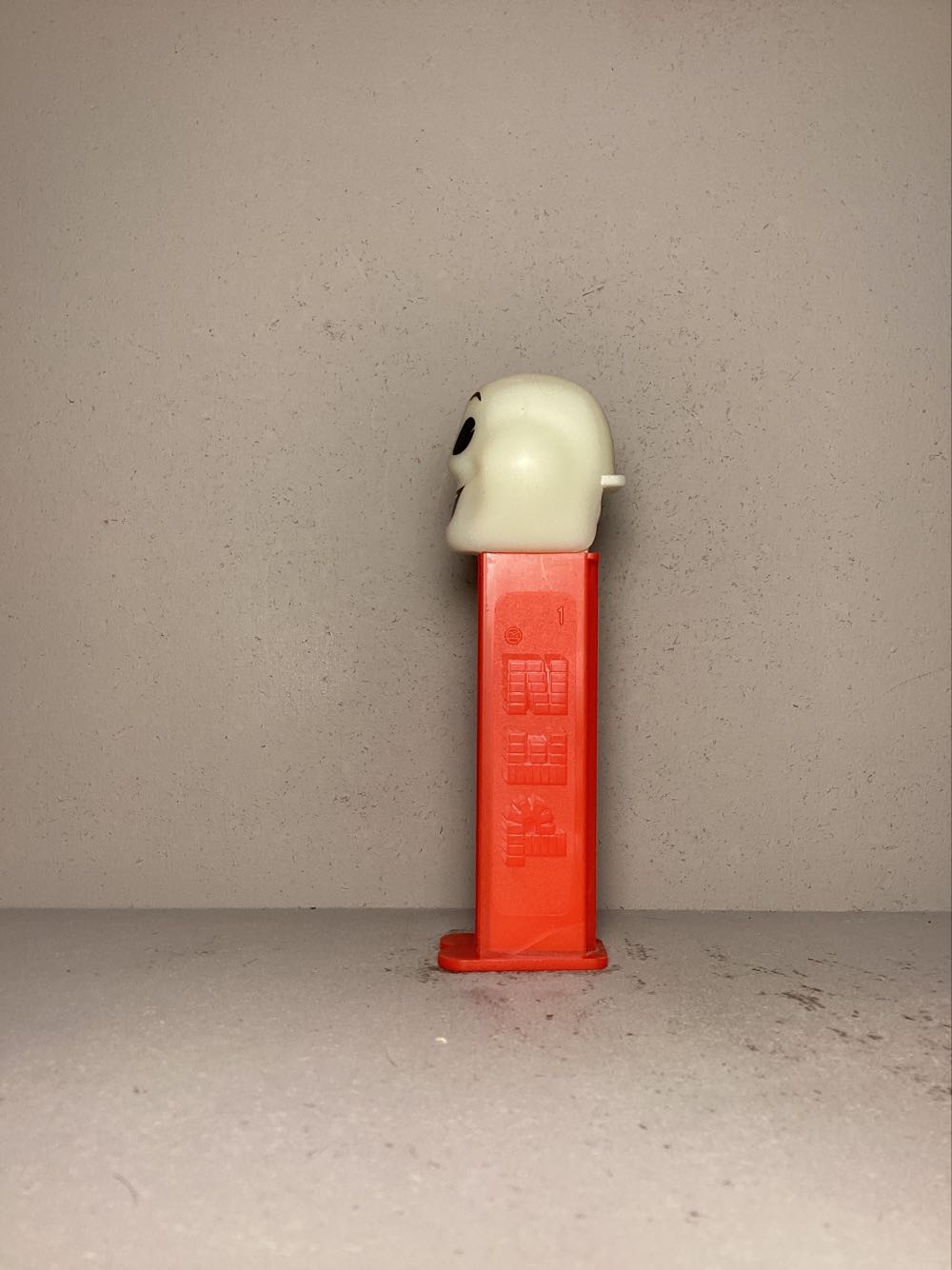 Halloween- Ghost, Happy Henry - Holiday pez collectible - Main Image 4