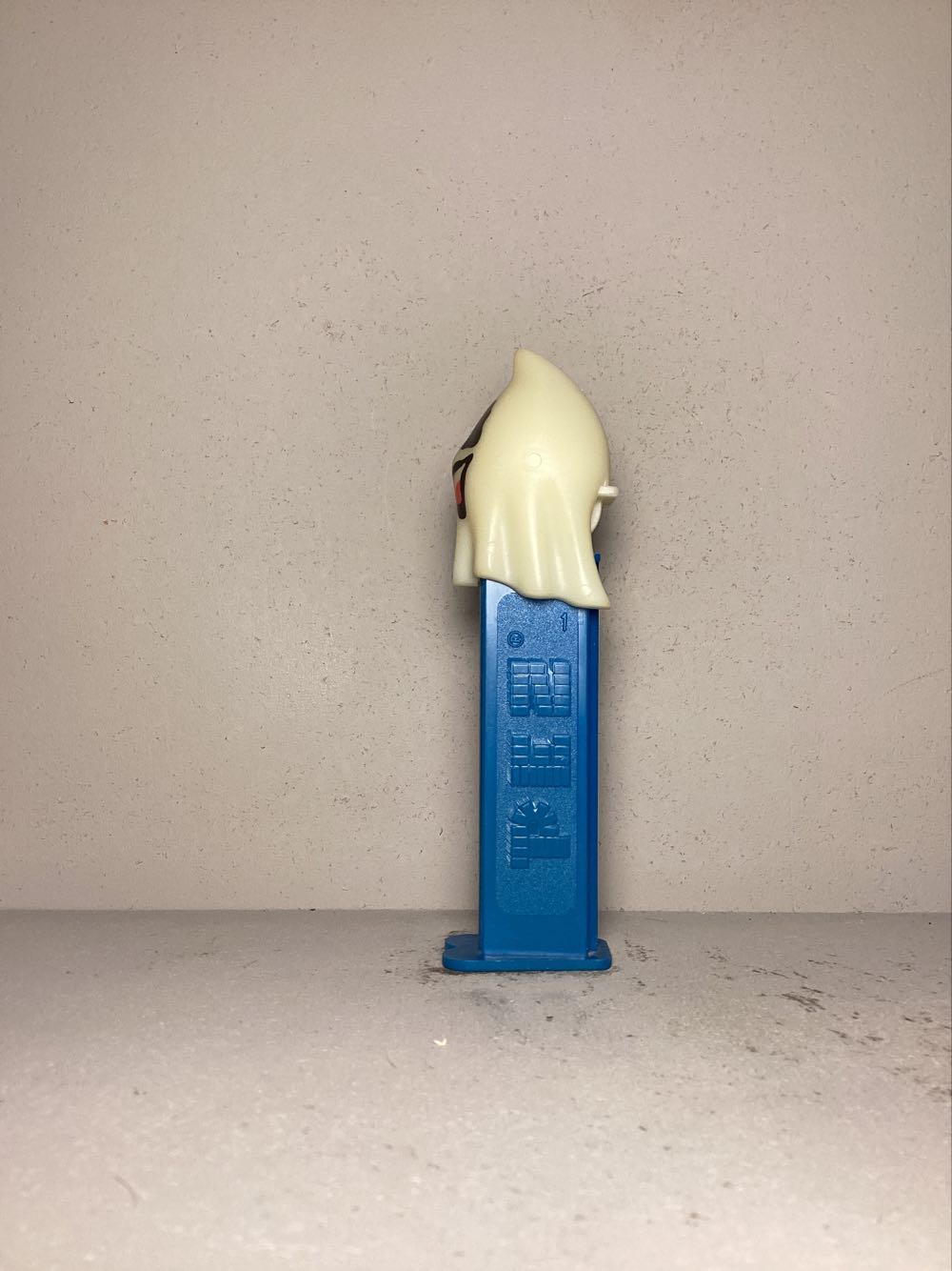 Halloween - Ghost - Naughty Neil - Halloween pez collectible - Main Image 4