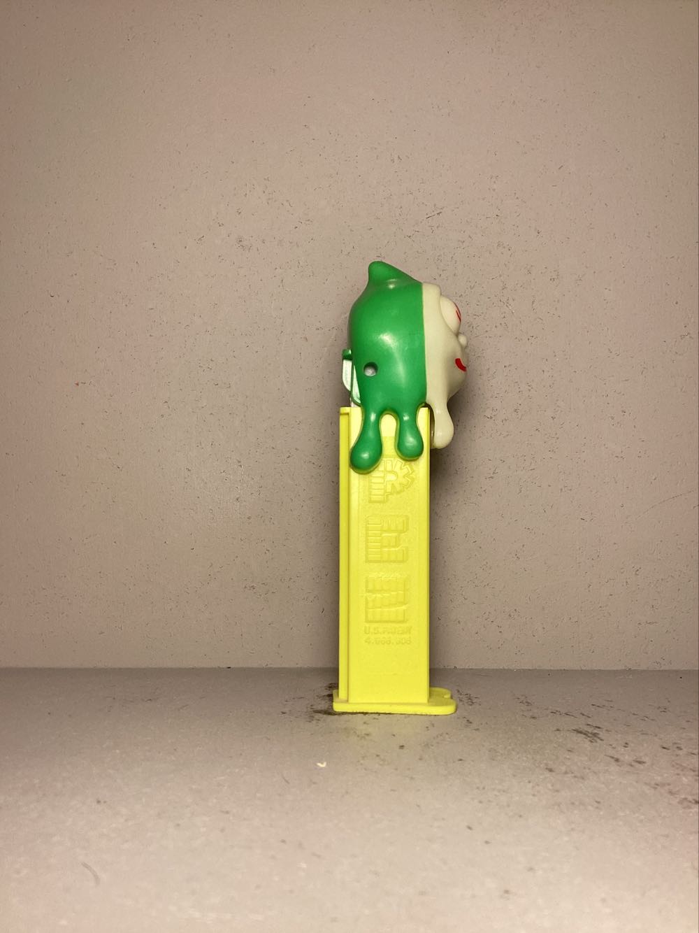 Halloween - Ghost - Slimy Sid - Halloween pez collectible - Main Image 2