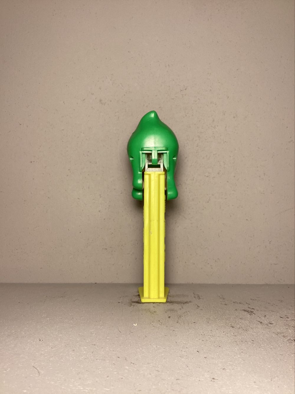 Halloween- Ghost, Slimy Sid - Holiday pez collectible - Main Image 3