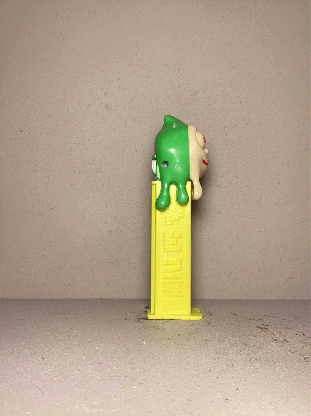 Slimy Sid Ghost - Halloween pez collectible - Main Image 2
