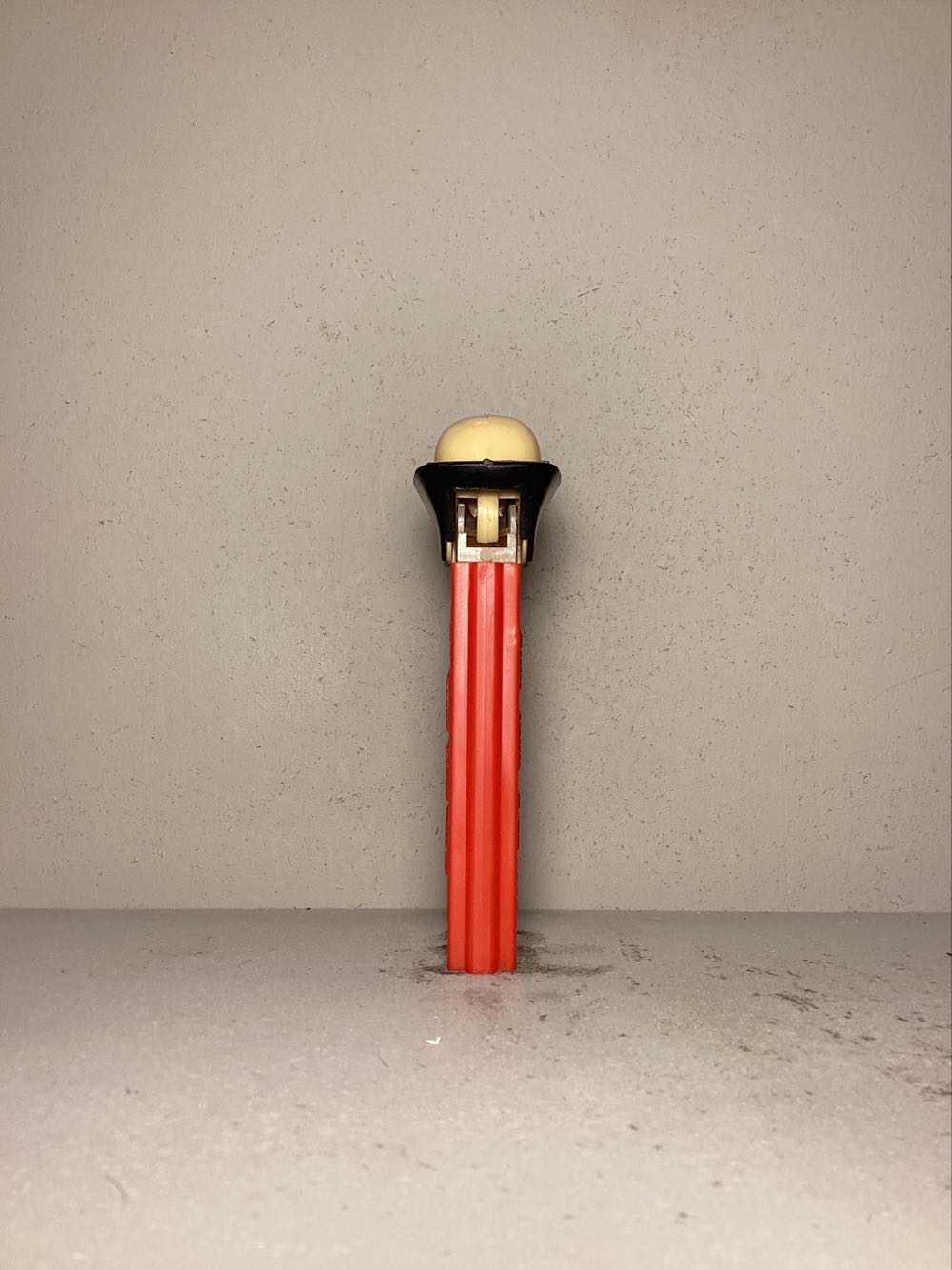 Halloween- Skull A - Holiday pez collectible - Main Image 3