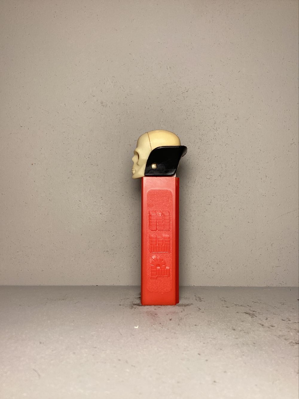Halloween- Skull A - Holiday pez collectible - Main Image 4