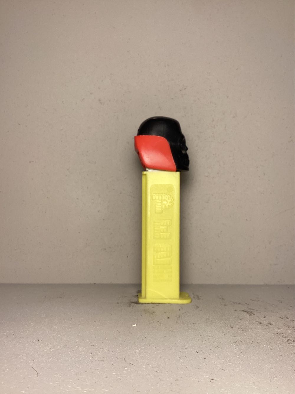 Halloween- Skull B - Holiday pez collectible - Main Image 2