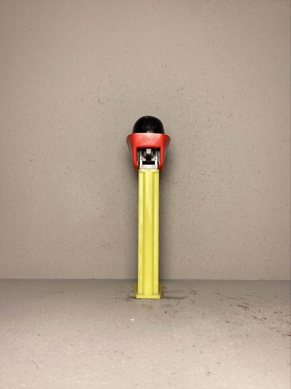 Halloween- Skull B - Holiday pez collectible - Main Image 3