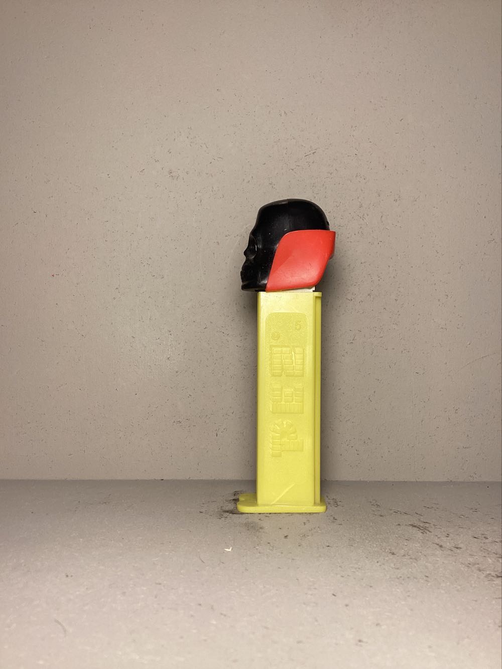 Halloween- Skull B - Holiday pez collectible - Main Image 4