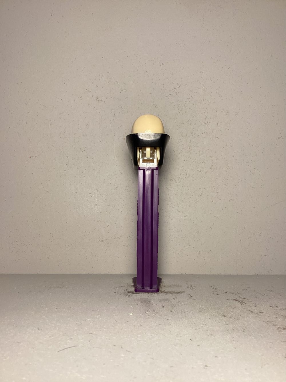 Halloween- Skull B - Holiday pez collectible - Main Image 3