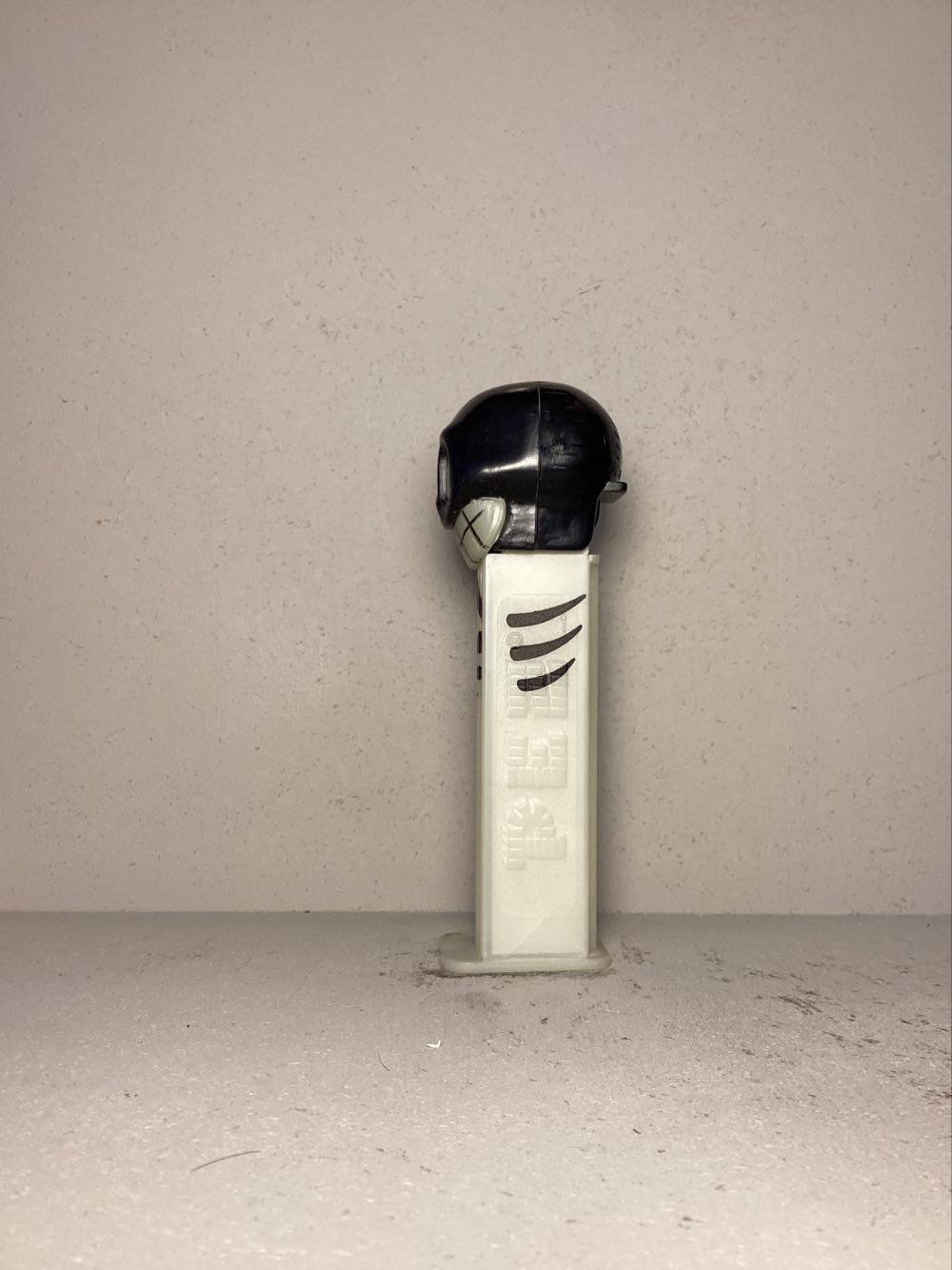 Halloween- Skull C - Holiday pez collectible - Main Image 4