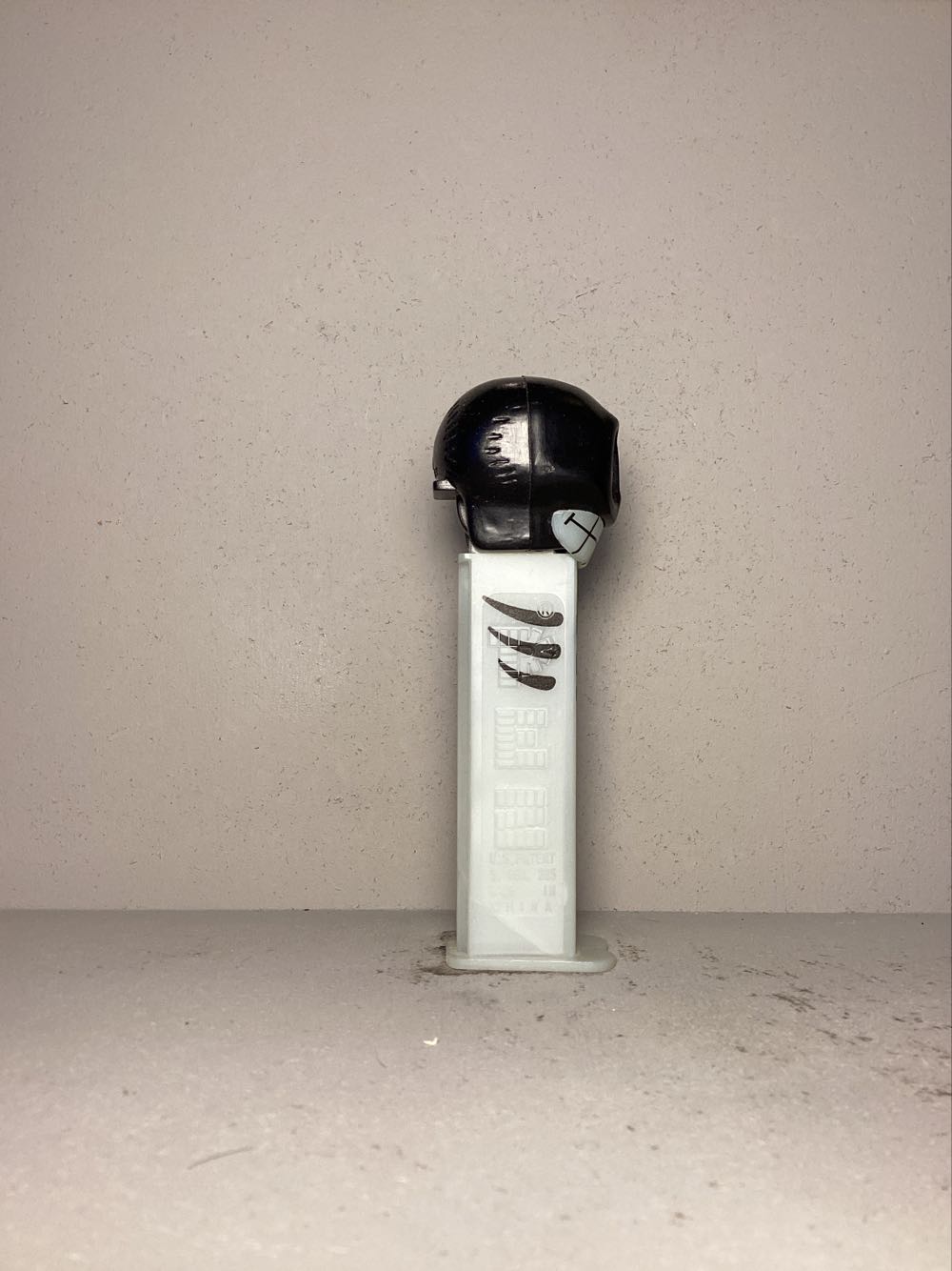 Halloween- Skull C - Holiday pez collectible - Main Image 2