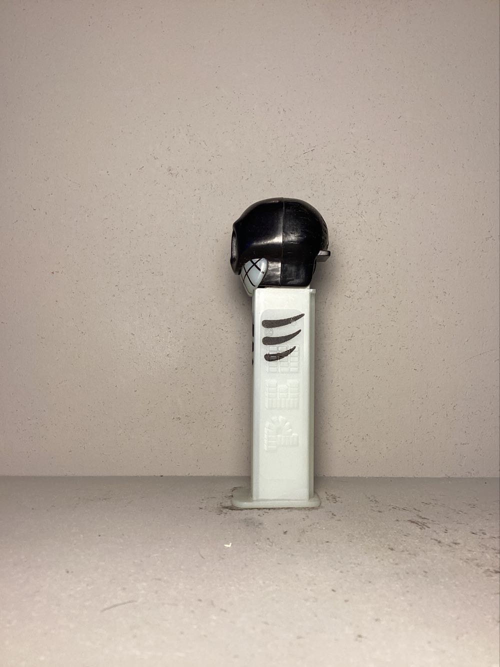 Halloween- Skull C - Holiday pez collectible - Main Image 4