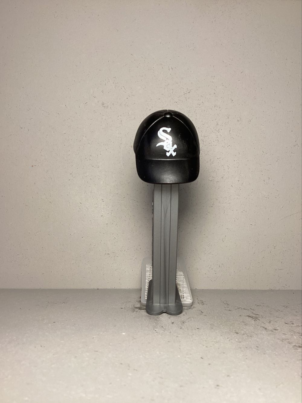 Looney Tunes-Charming Tweety with Baseball Cap