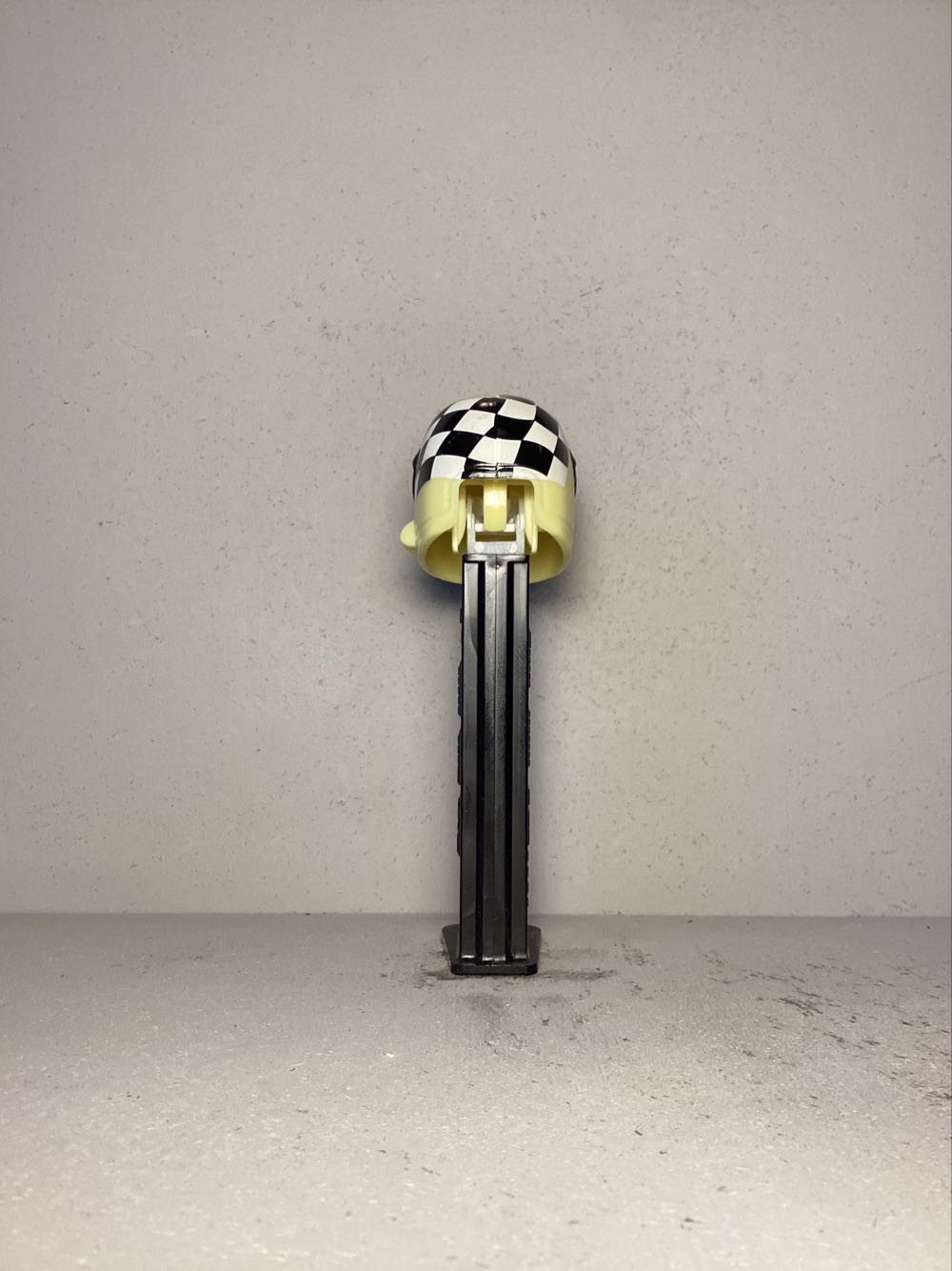 Nascar- Helmets - Sports pez collectible - Main Image 3