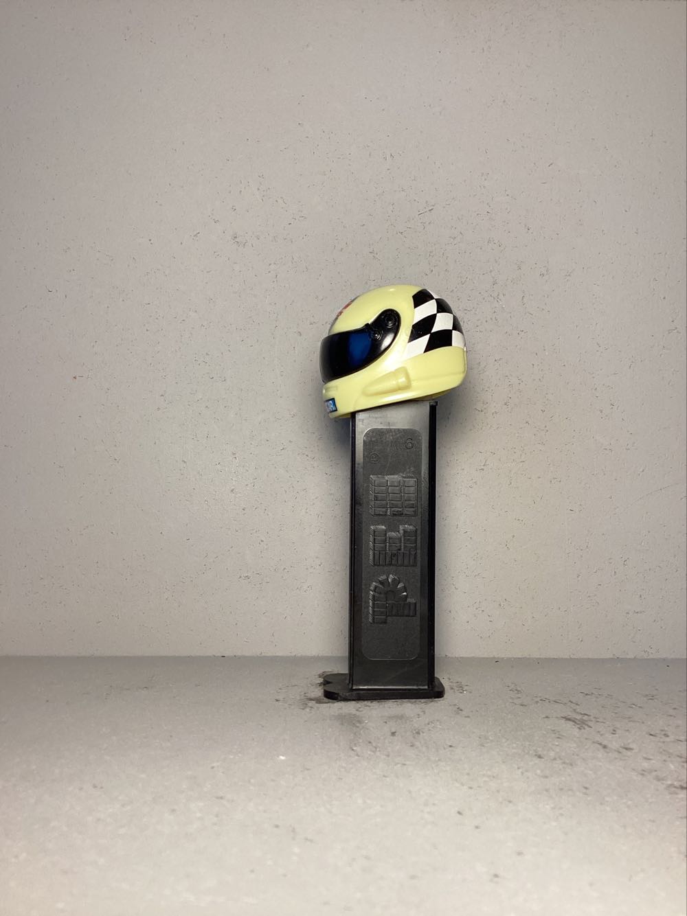 Nascar- Helmets - Sports pez collectible - Main Image 4