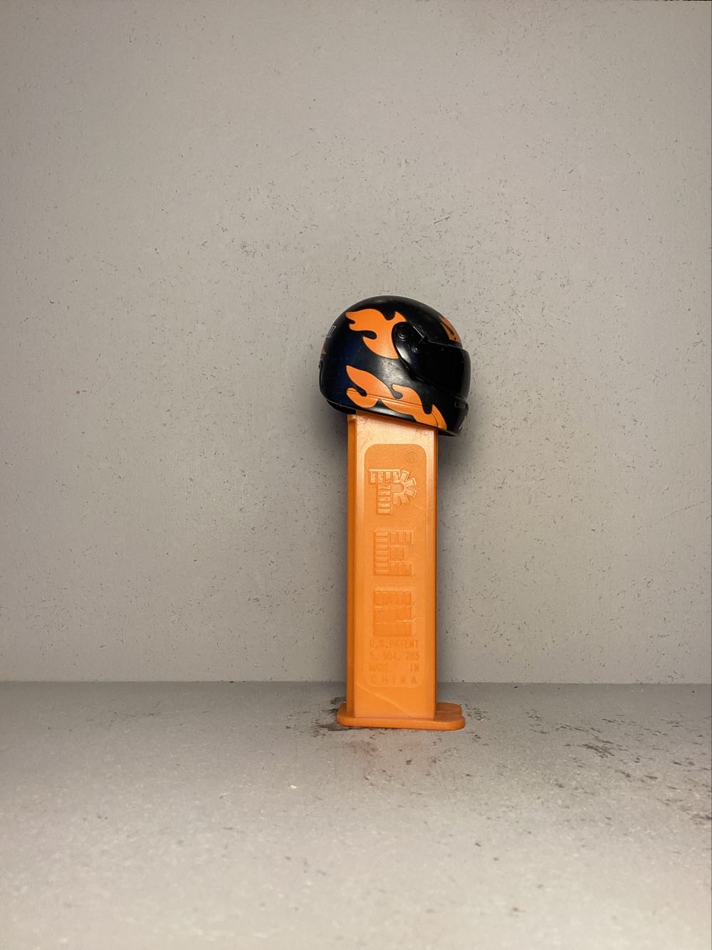 Nascar- Helmets - Sports pez collectible - Main Image 2