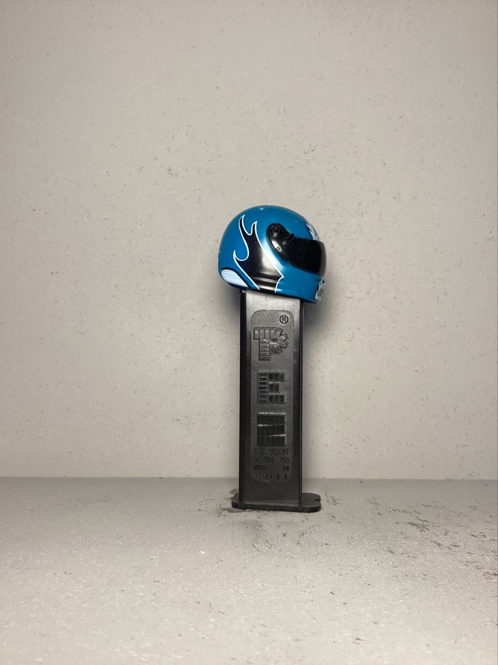 Nascar- Helmets - Sports pez collectible - Main Image 2