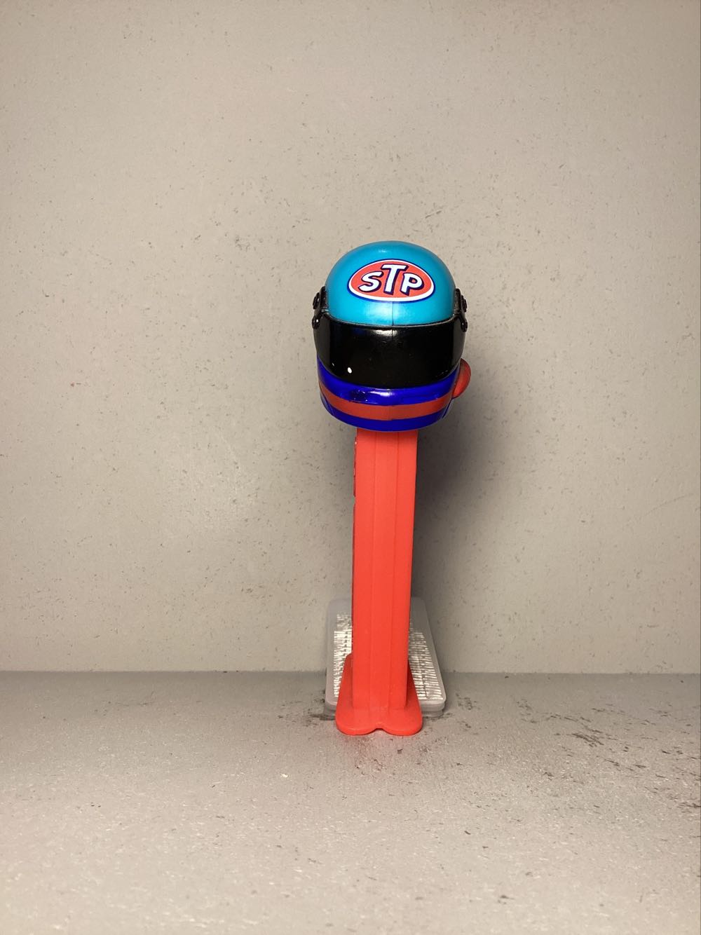 Limited Edition PEZ - 2026 Golden New Years Presenter Girl