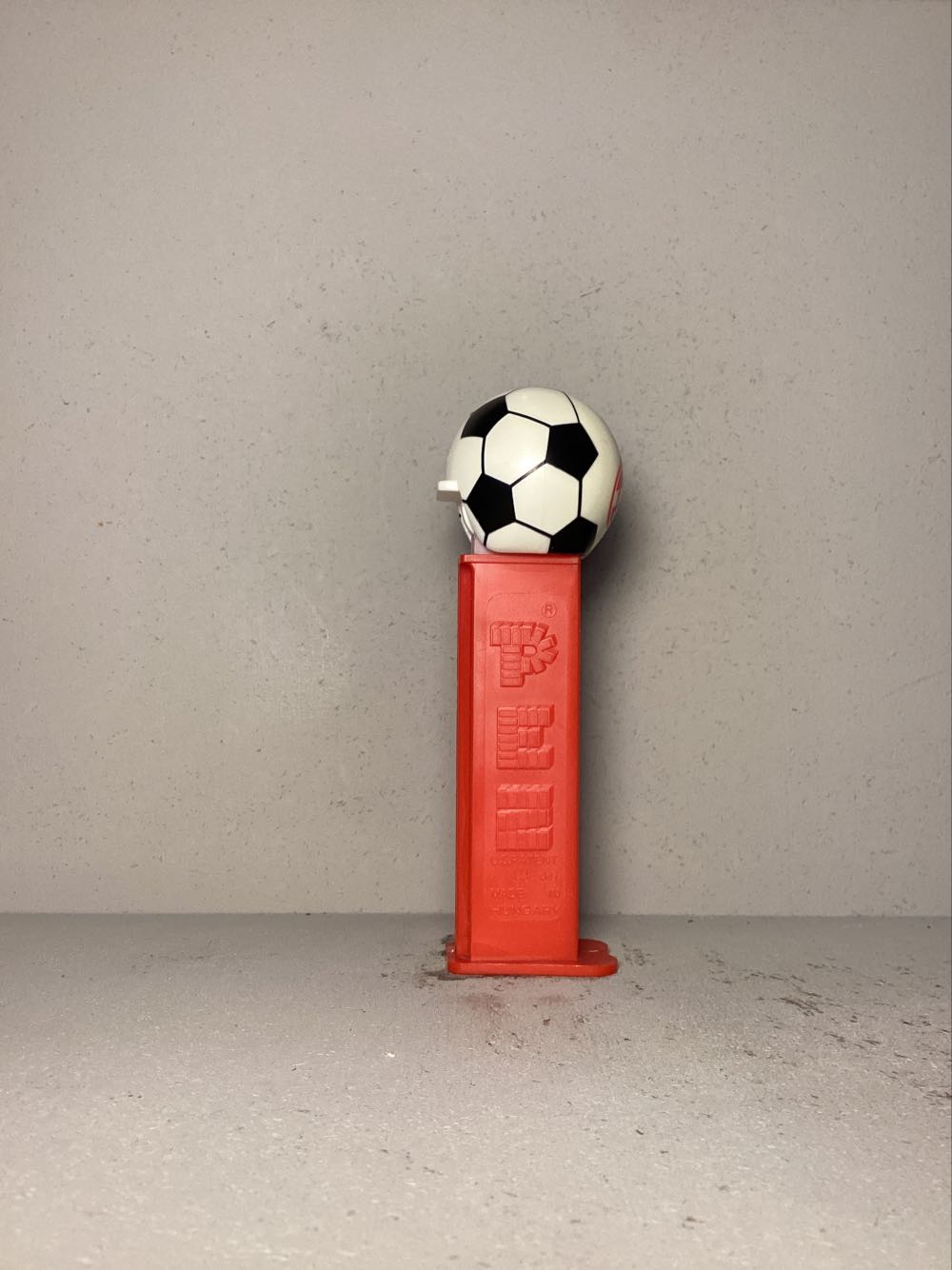 Soccer- Football Club (European Soccer- German) - Sports pez collectible - Main Image 2