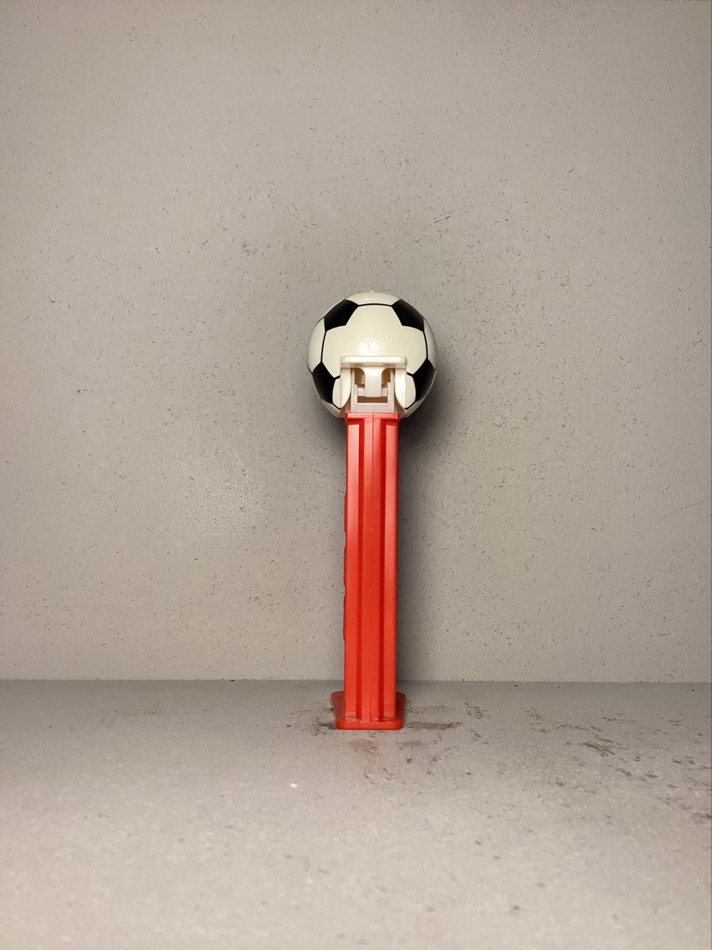 Soccer- Football Club (European Soccer- German) - Sports pez collectible - Main Image 3