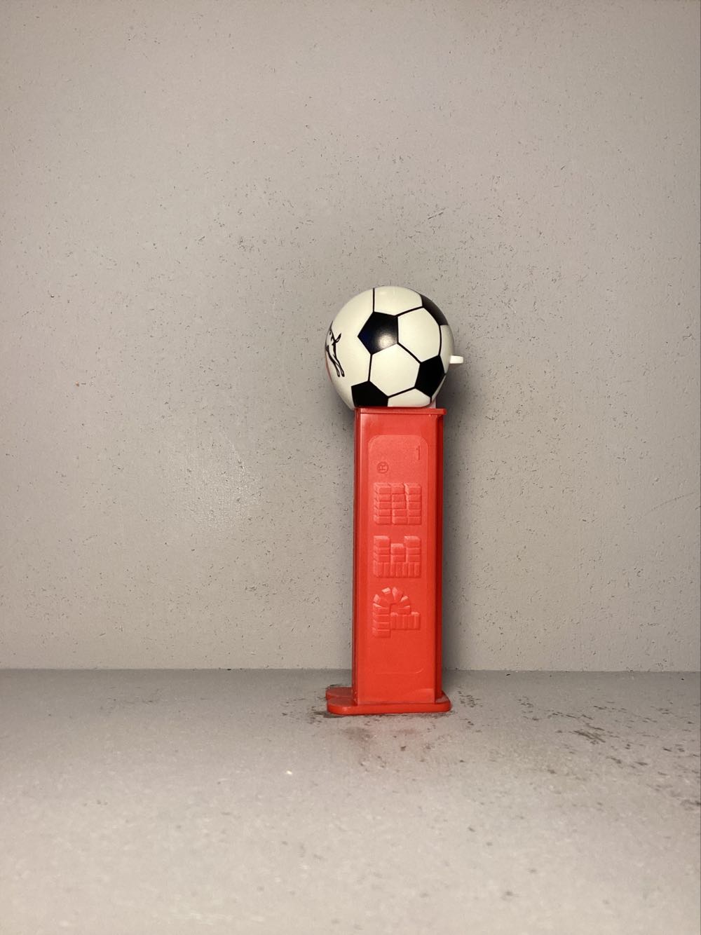 Soccer- Football Club (European Soccer- German) - Sports pez collectible - Main Image 4