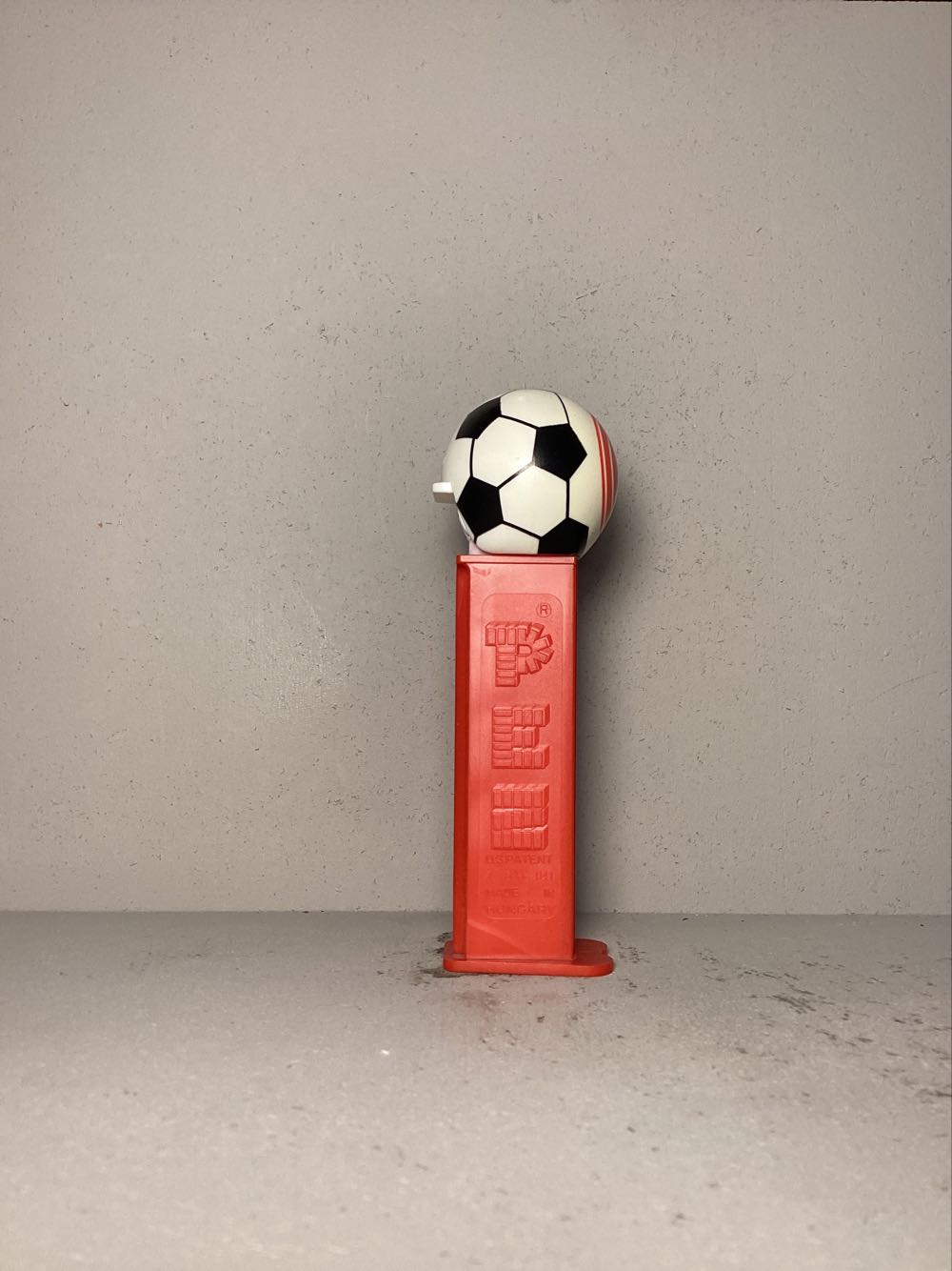 Soccer- Football Club (European Soccer- German) - Sports pez collectible - Main Image 2