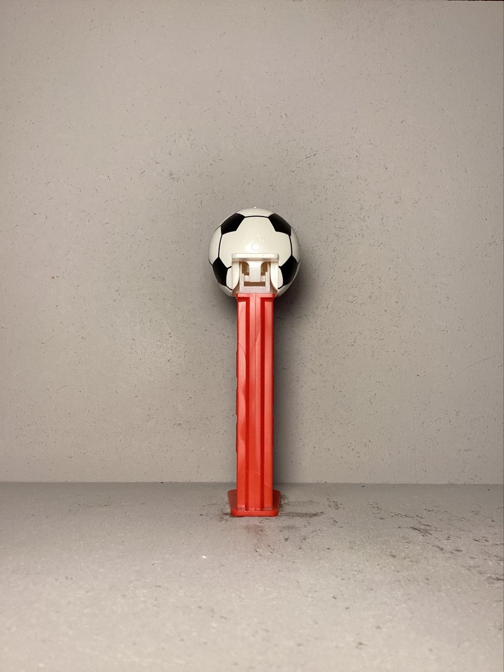 Soccer- Football Club (European Soccer- German) - Sports pez collectible - Main Image 3