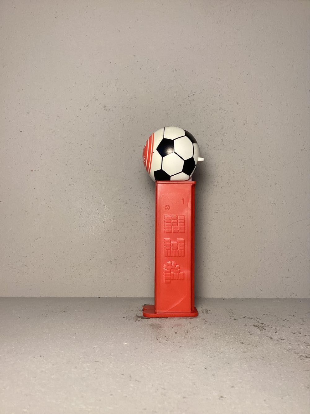 Soccer- Football Club (European Soccer- German) - Sports pez collectible - Main Image 4