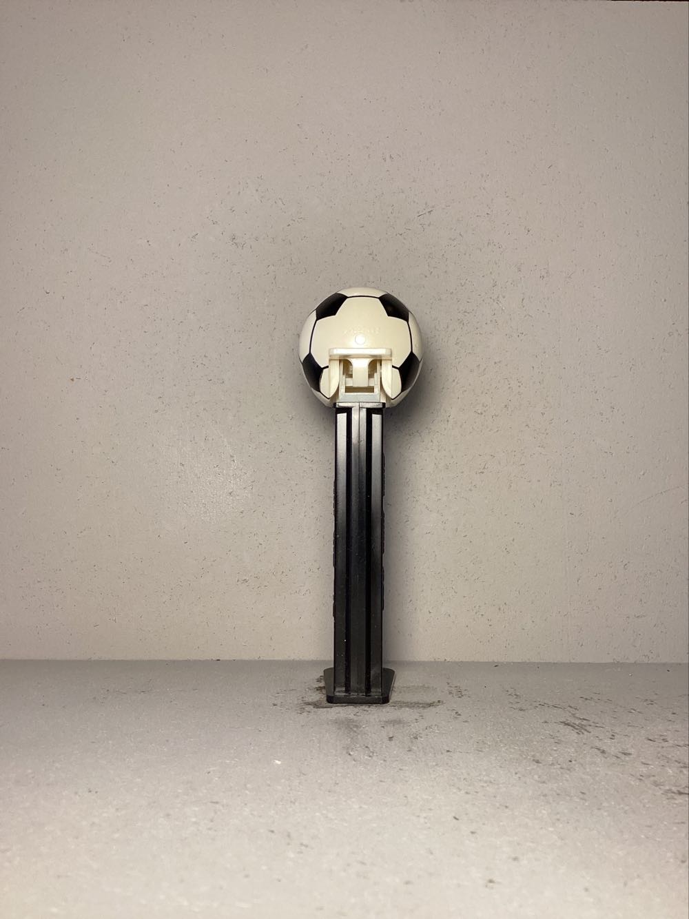 Soccer- Football Club (European Soccer- UK) - Sports pez collectible - Main Image 3