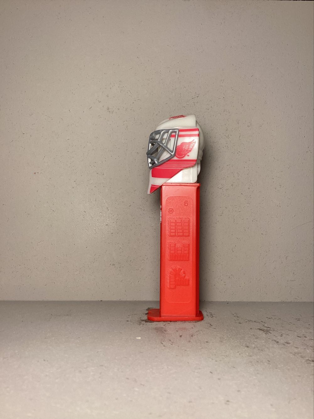 Hockey- NHL Hockey Team Masks - Sports pez collectible - Main Image 4