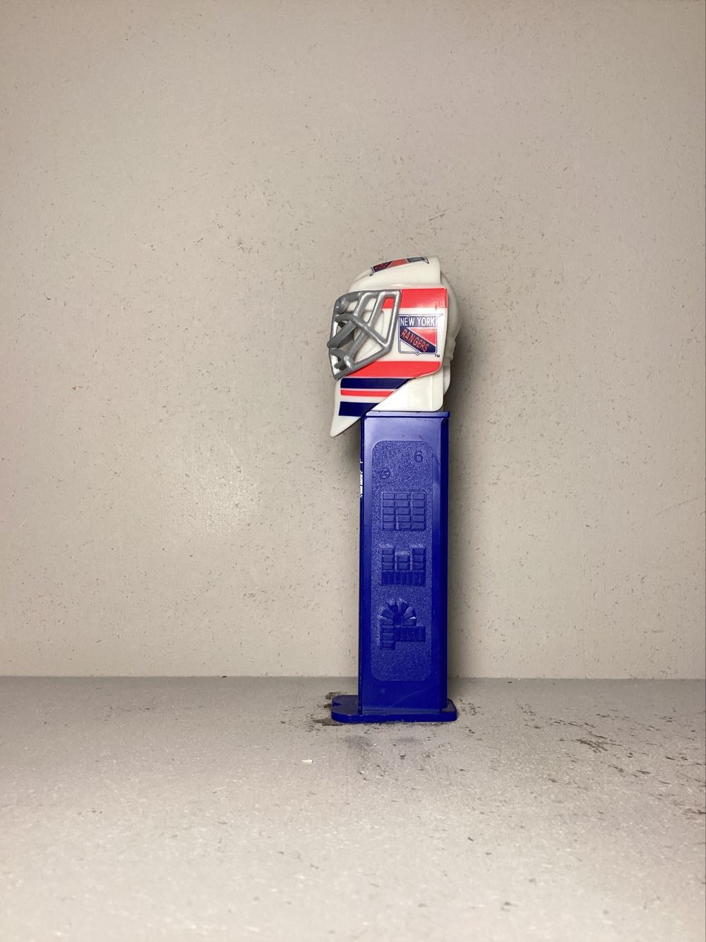 Hockey- NHL Hockey Team Masks - Sports pez collectible - Main Image 4