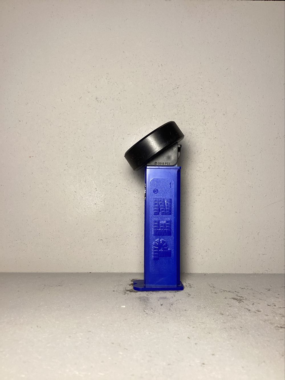 Hockey- NHL Hockey- Hockey Puck - Sports pez collectible - Main Image 4