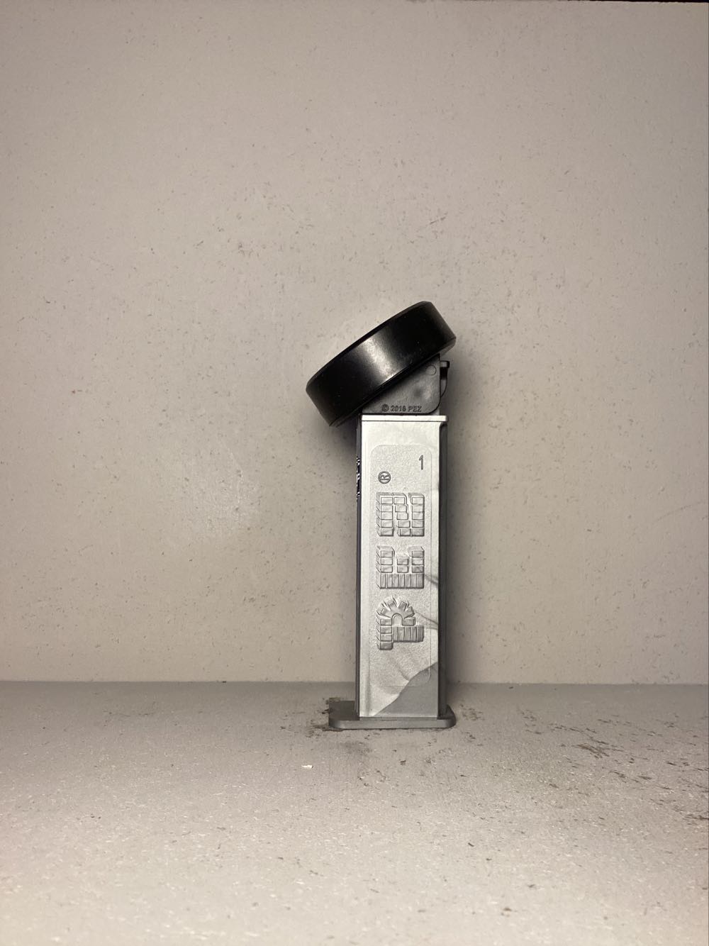 Hockey- NHL Hockey- Hockey Puck - Sports pez collectible - Main Image 4