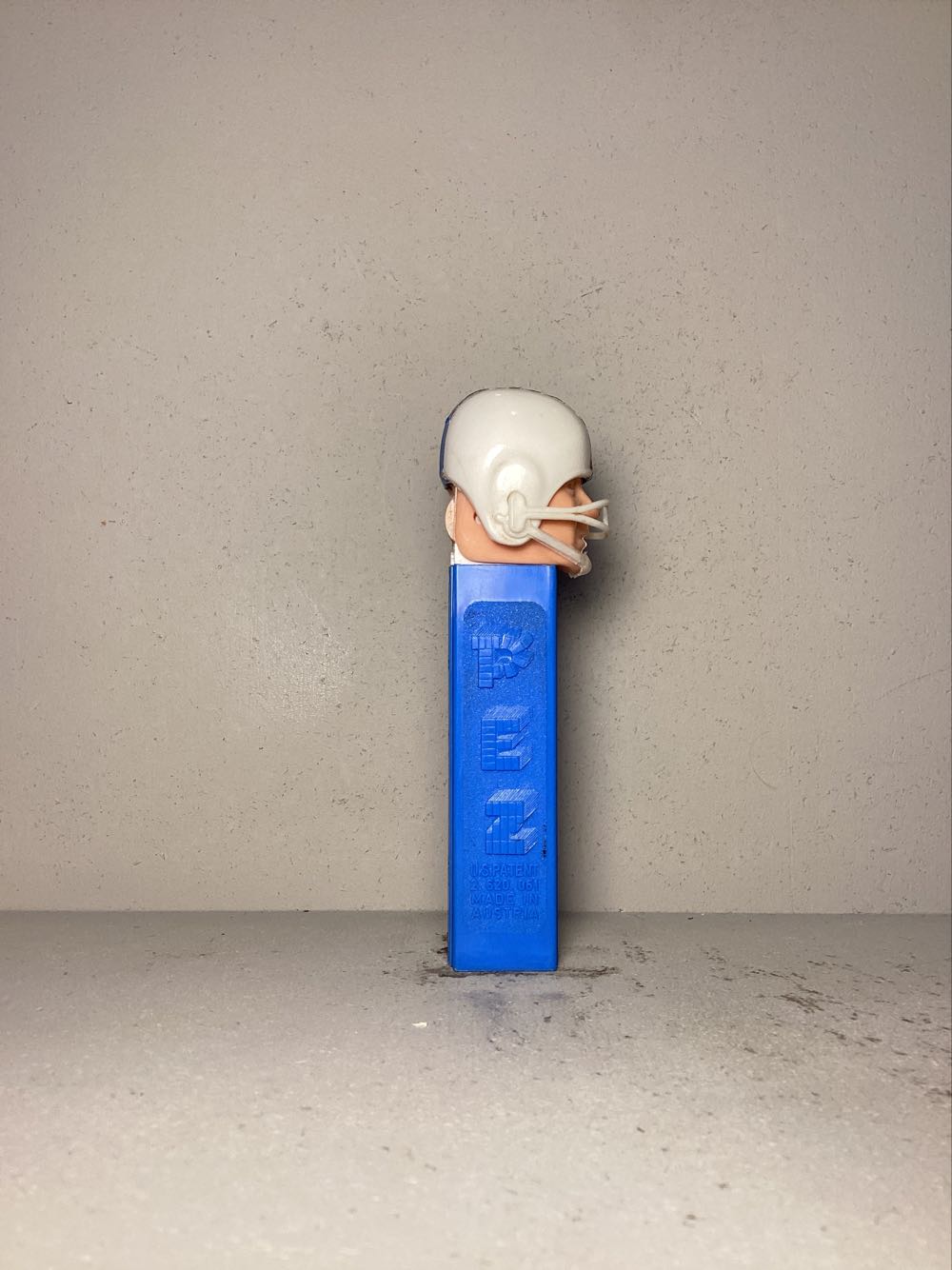 Football- Miscellaneous Football - Sports pez collectible - Main Image 2