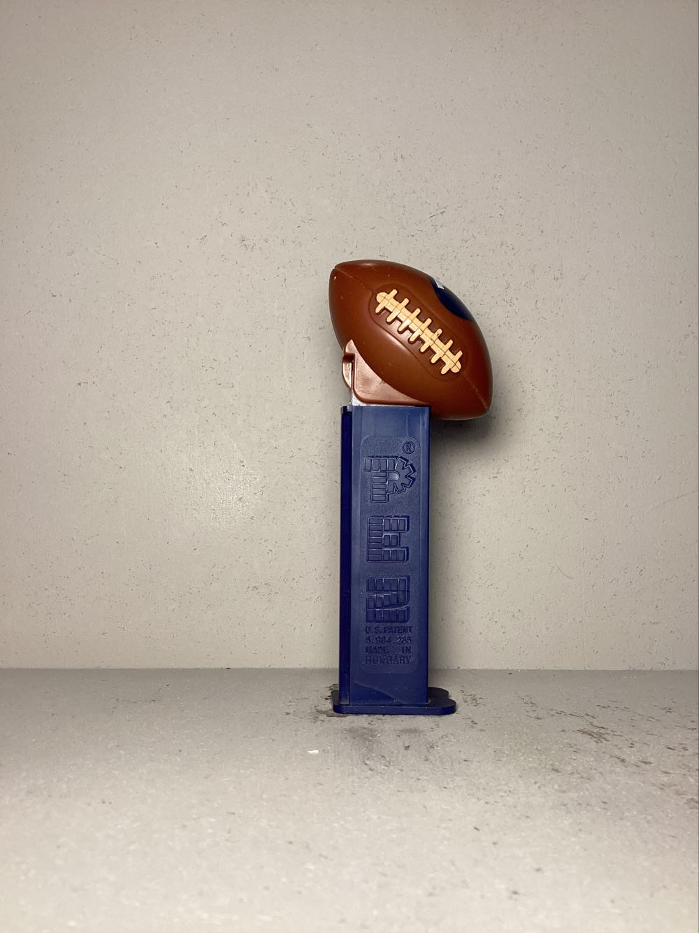 Football- NCAA College Football - Sports pez collectible - Main Image 2