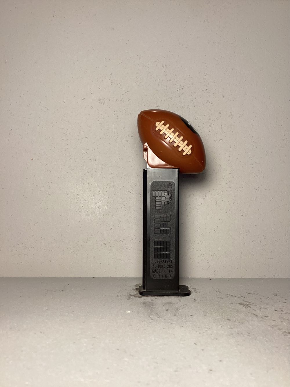 Football- NCAA College Football - Sports pez collectible - Main Image 2