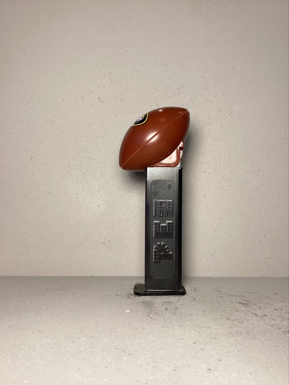 Football- NCAA College Football - Sports pez collectible - Main Image 2