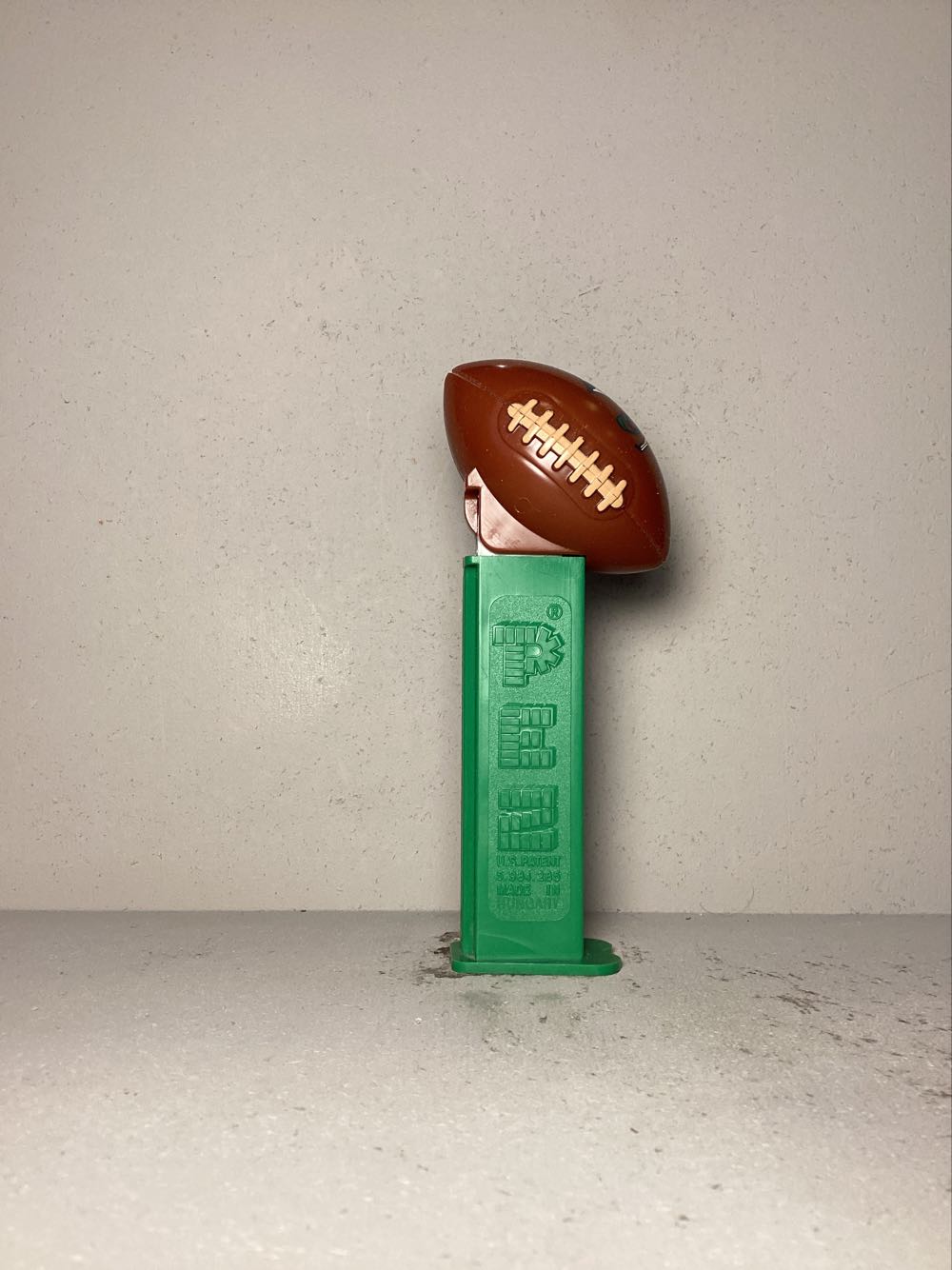 Football- NCAA College Football - Sports pez collectible - Main Image 2