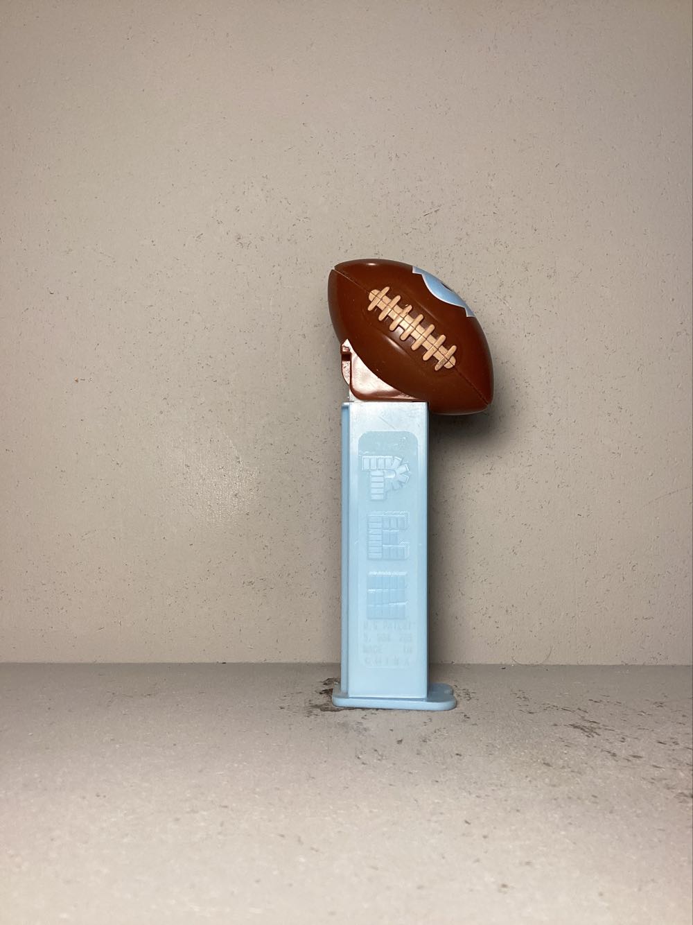 Football- NCAA College Football - Sports pez collectible - Main Image 2