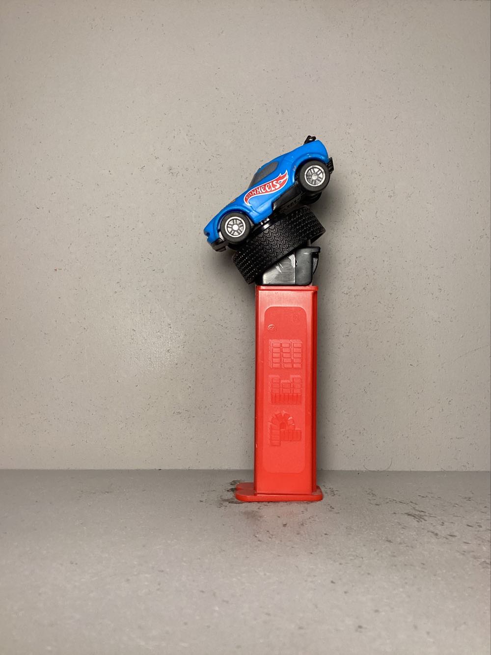 Mattel Hot Wheels, Pull & Go Cars - Licenced Characters pez collectible - Main Image 4