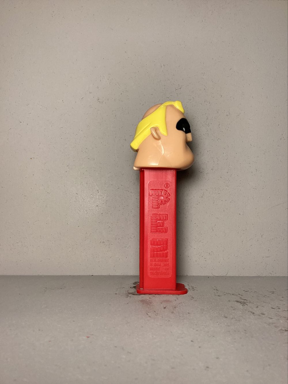 Incredibles - Mr Incredible  - Licenced Characters pez collectible - Main Image 2