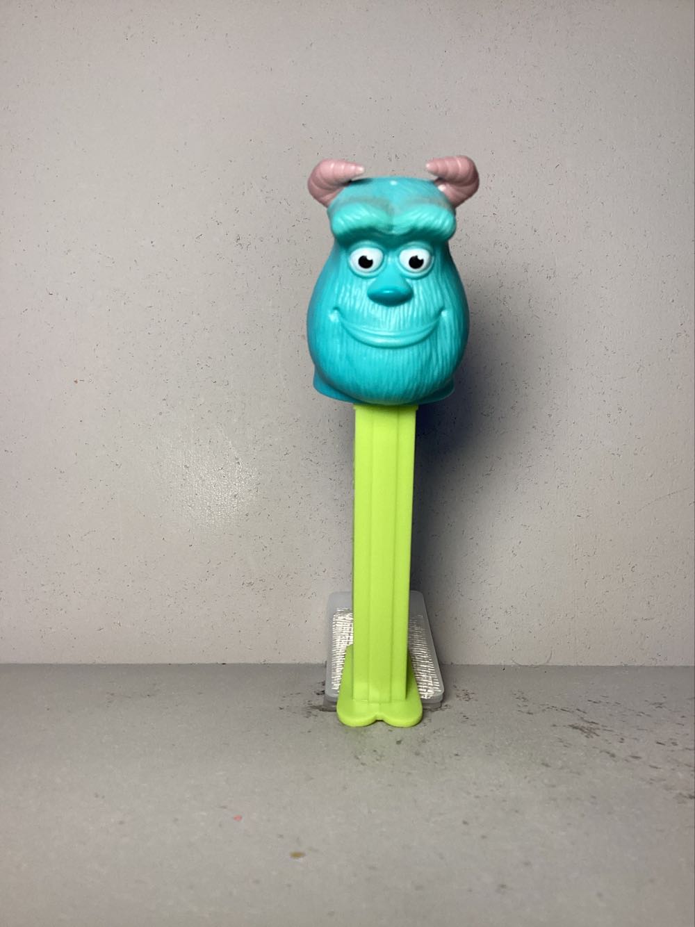 Merry Music Maker Rhino